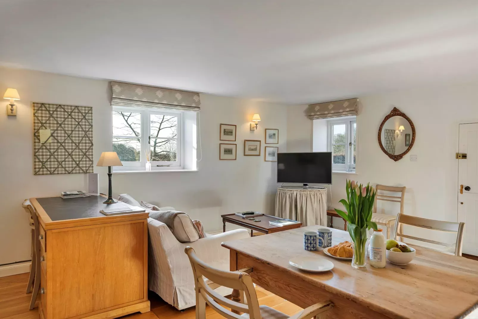 Stable Cottage at Yealmpton-Woonkamer