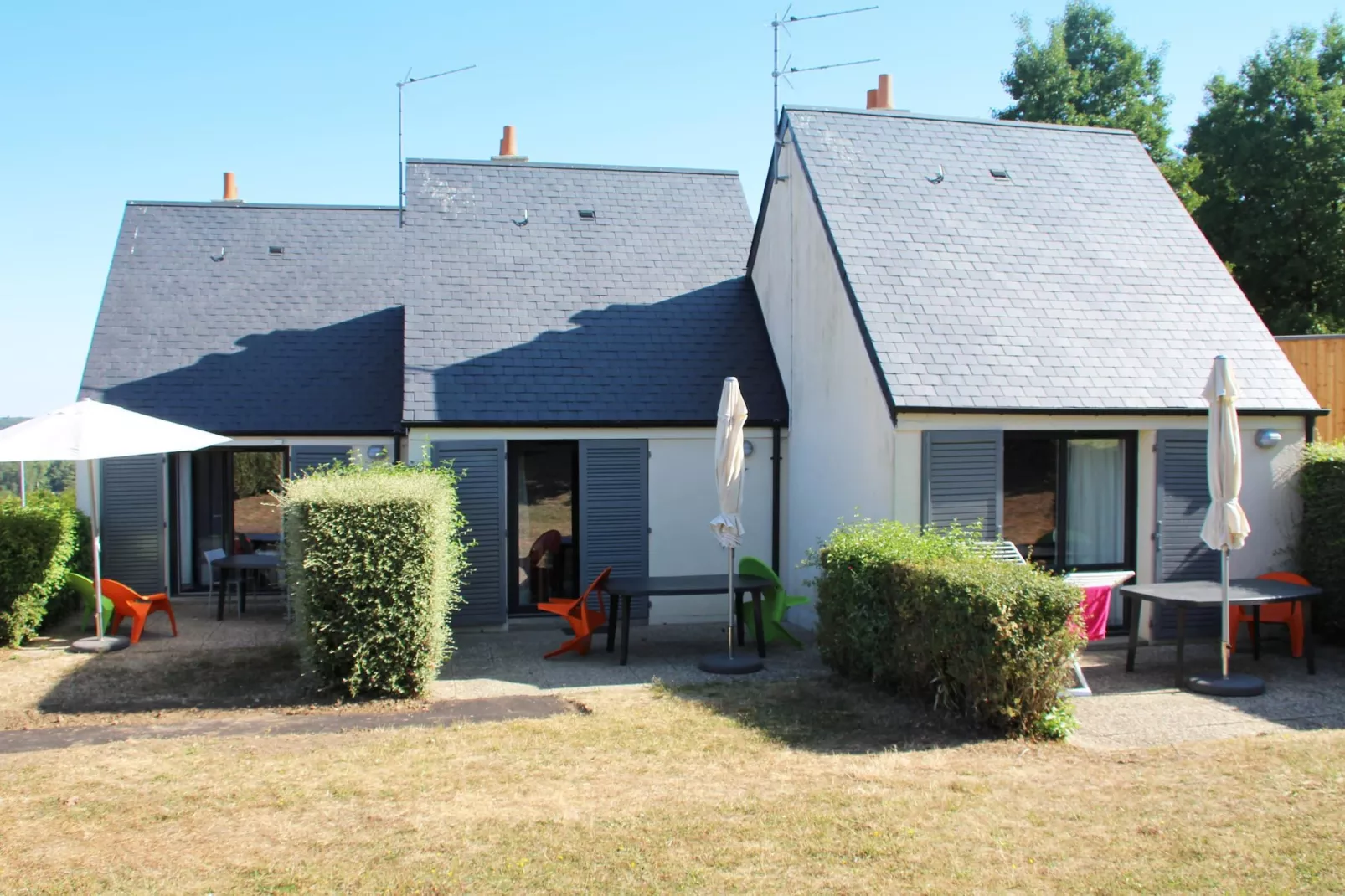 Amboise/Gîte 2 Pièces 5 Personnes 1 bébé-Buitenkant zomer