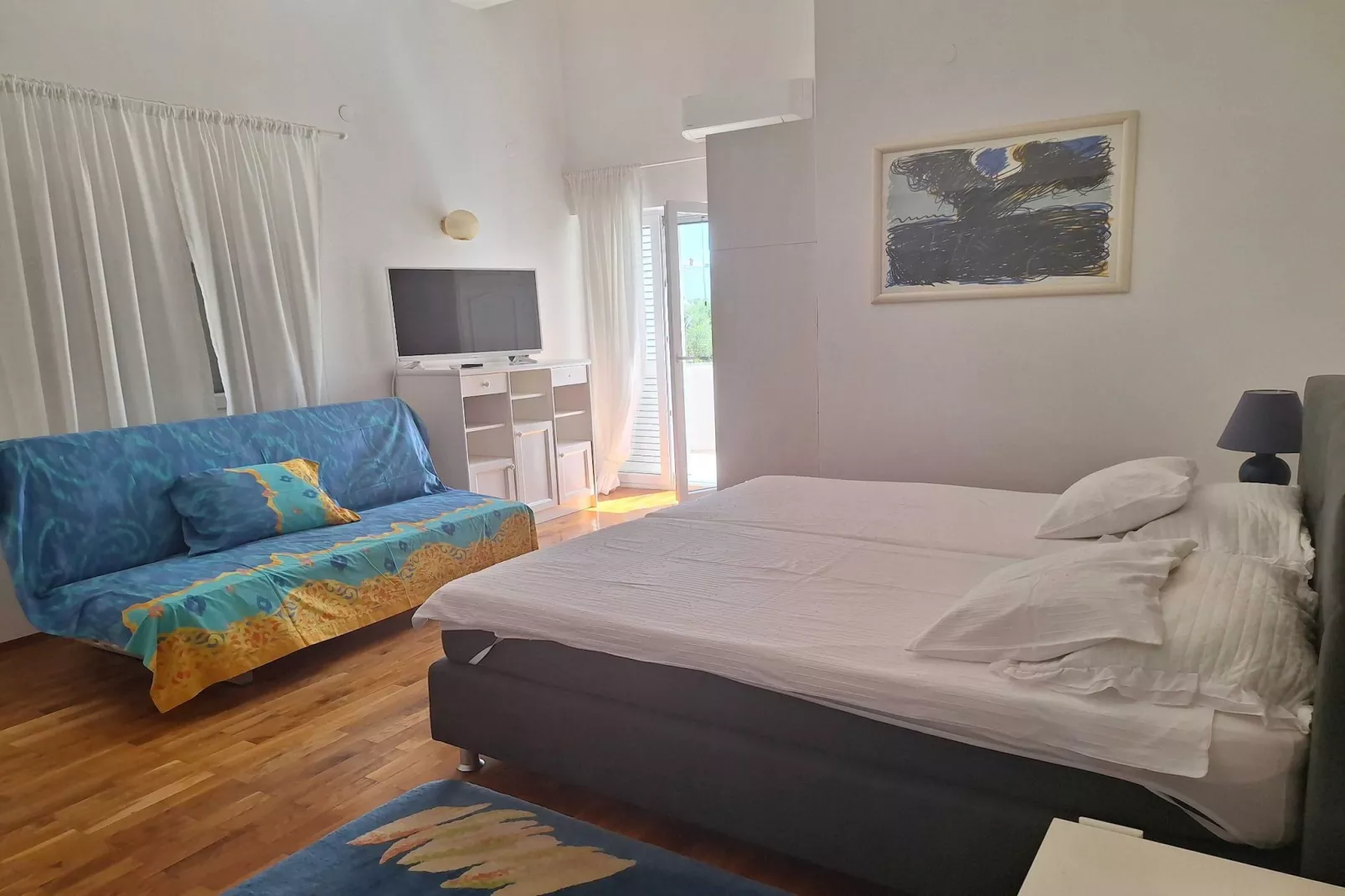Sea View  Apartment Povljana - One Bedroom Apartment with Sea View-Slaapkamer