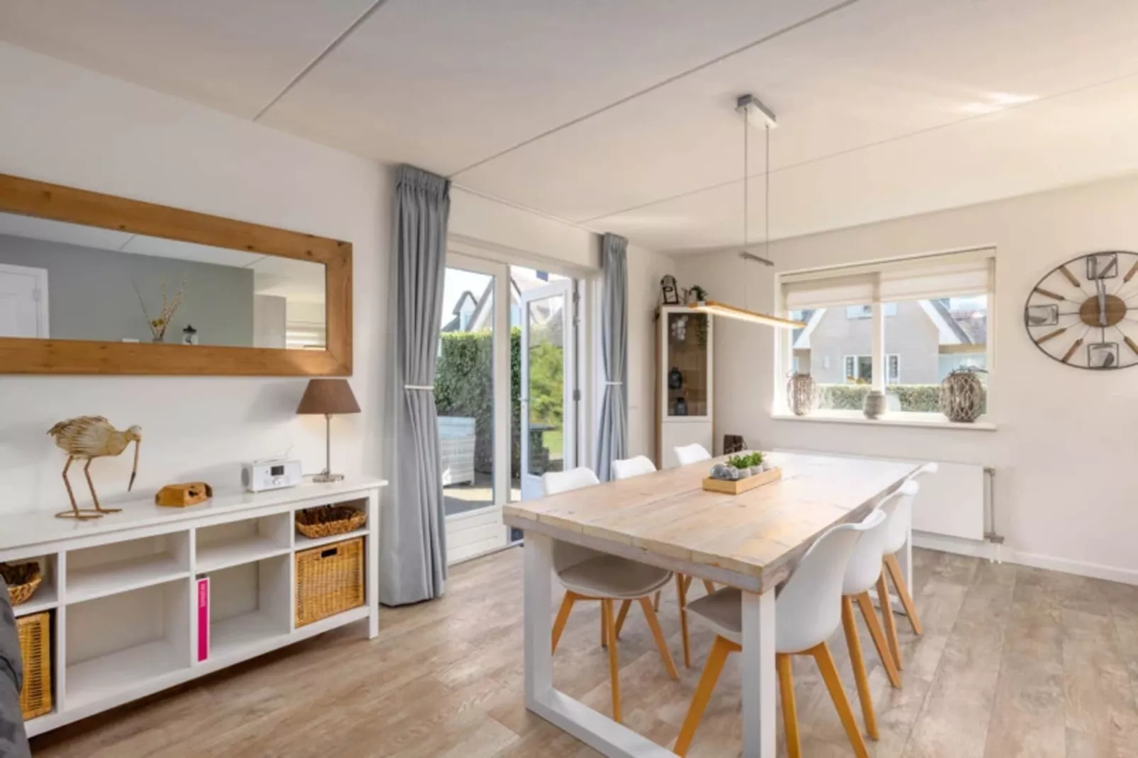 Vakantiepark Duynzicht 2-Eetkamer