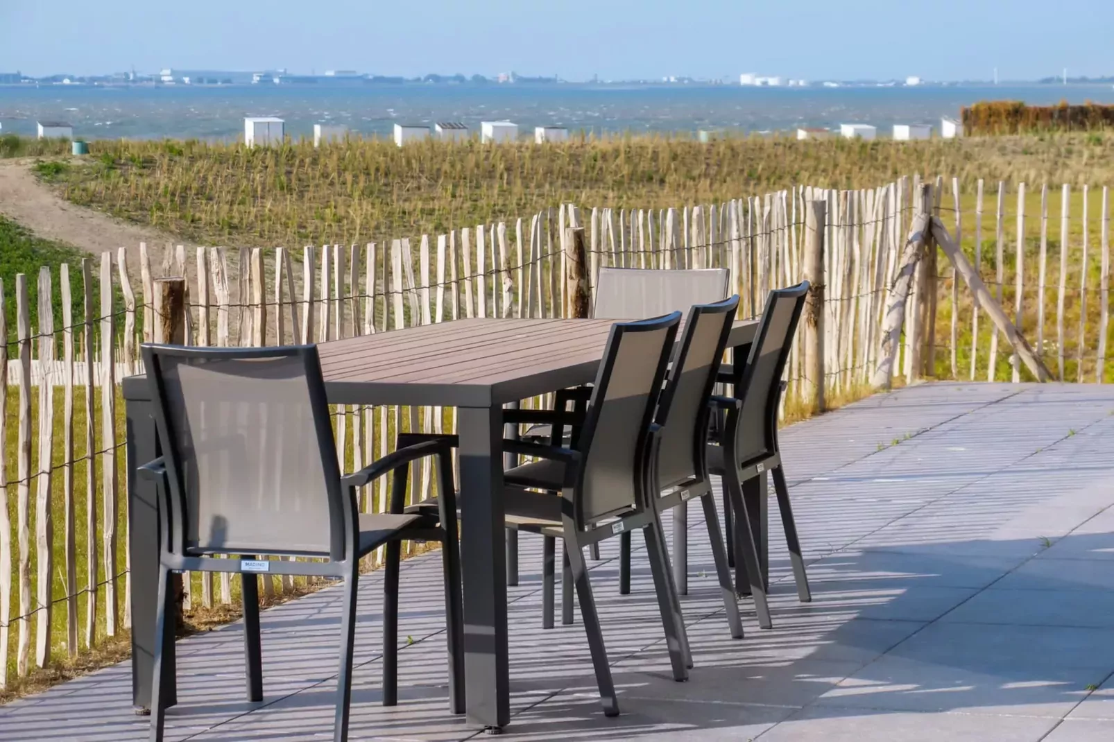 Breskens Apartments & Penthouses 9 - Buitenkant zomer
