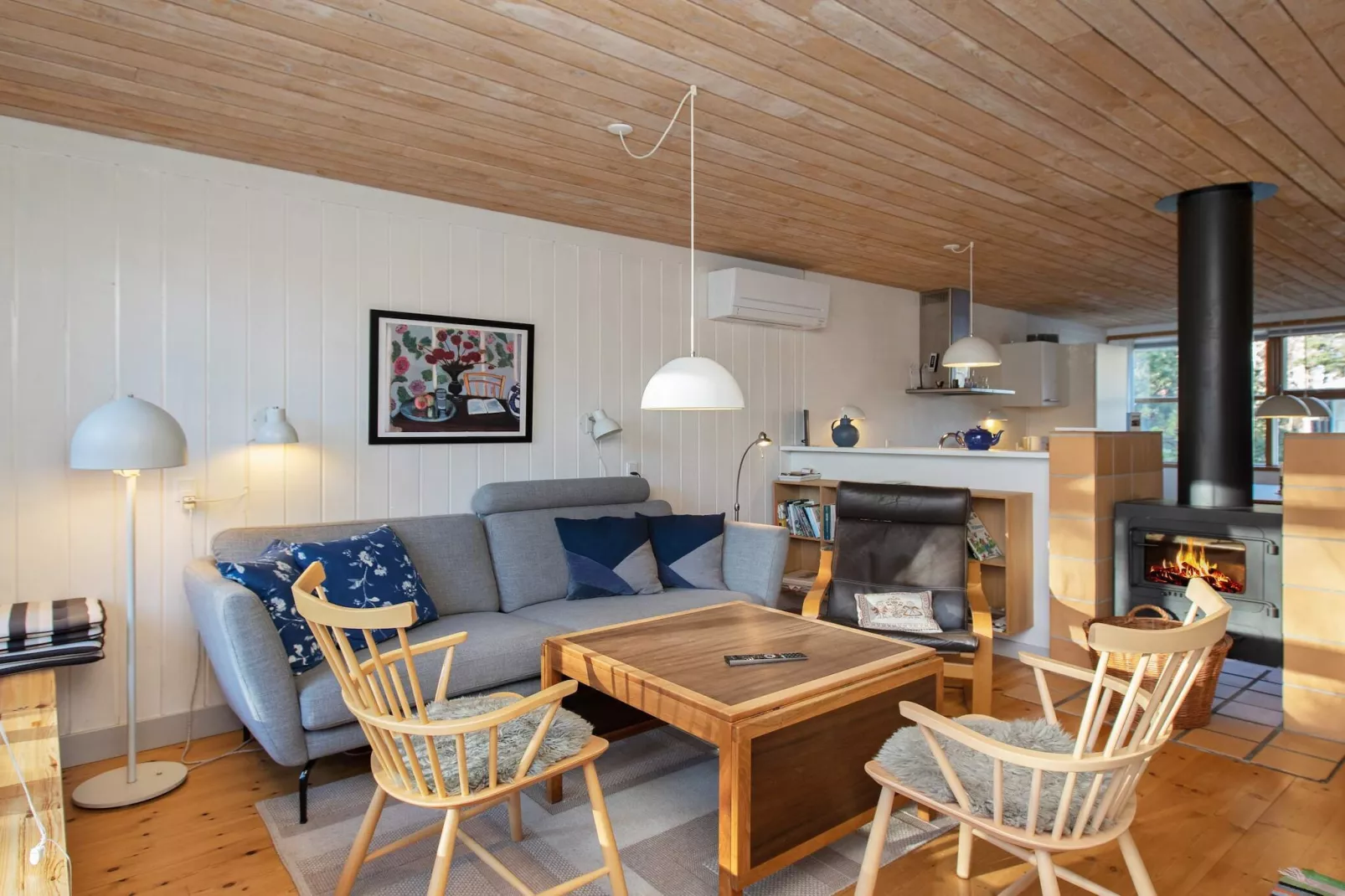 3 room,close to the sea/dike,renovate-Binnen