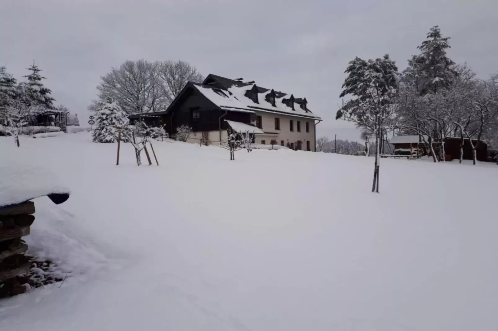 Bungalow Typ B 4P - Camping Park in der Eifel-Gebied winter 20km