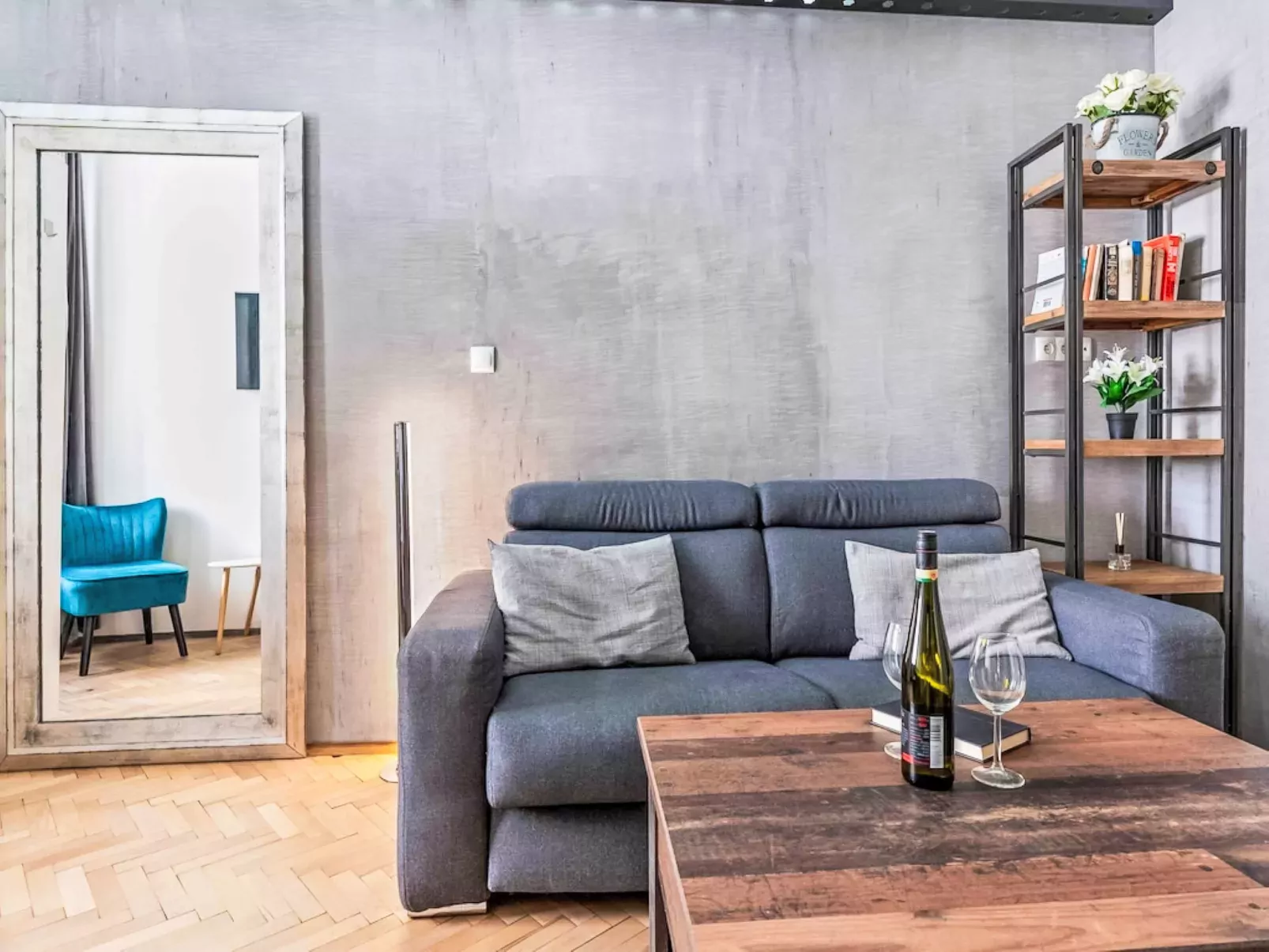 Golden Stage Nook-Binnen