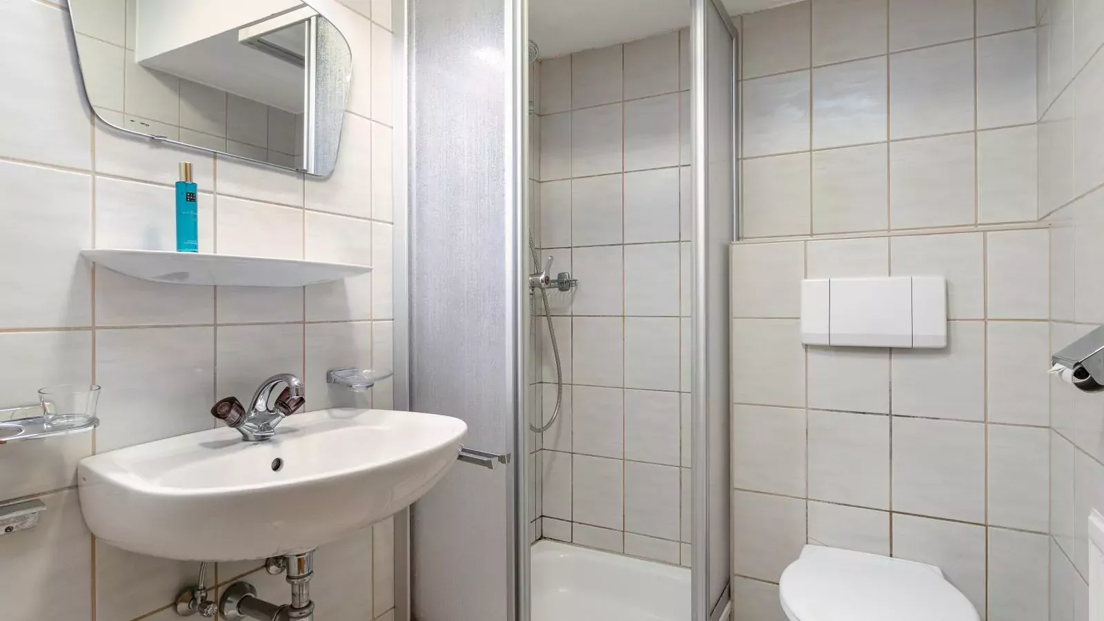 Schweizerhof Arnika-Badkamer