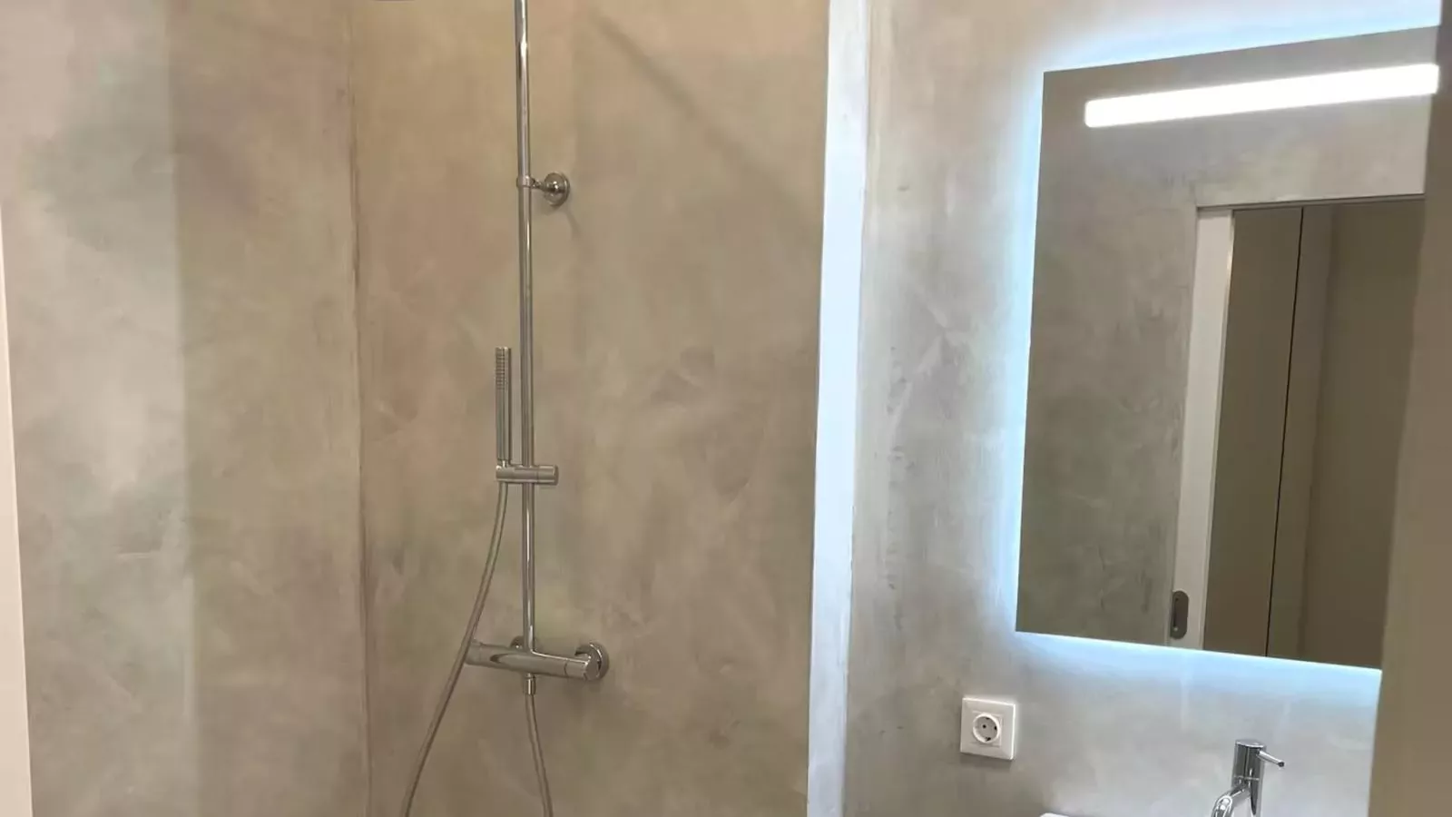 Sonnenalpe Nassfeld Allegra Joy-Badkamer