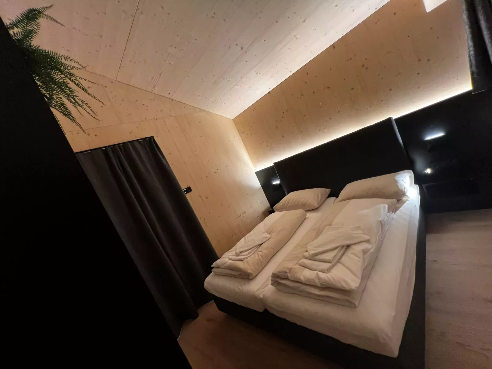 Superior #14 mit Sauna & Hot Tub-Binnen