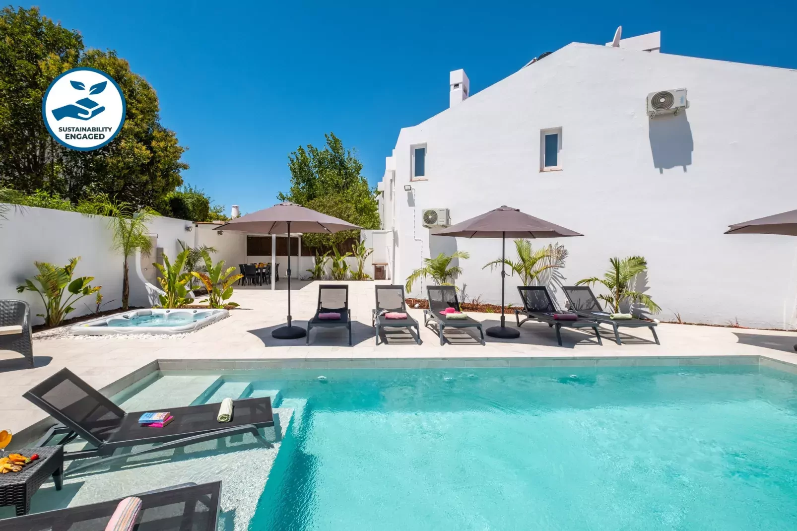 Villa Paradisius-Zwembad