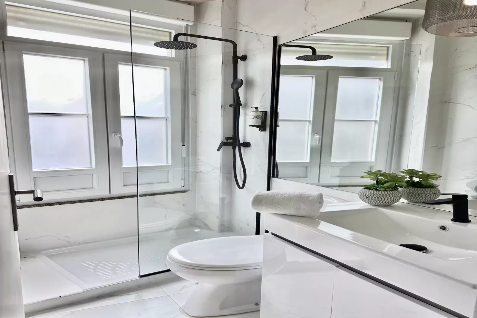 YOUROPO - Capela 1-Badkamer