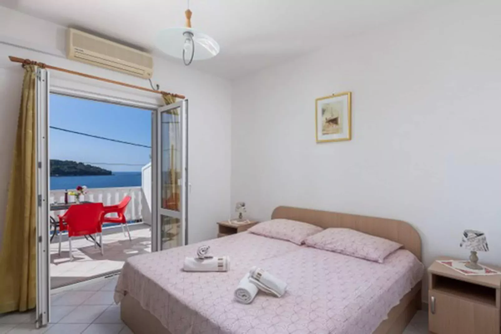 House Rašica - One Bedroom Apartment with Terrace and Sea view (2)-Slaapkamer