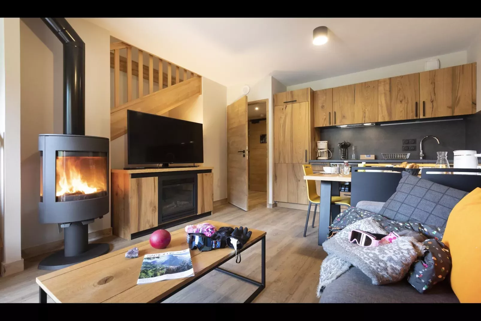SAMOËNS-S8-Woonkamer