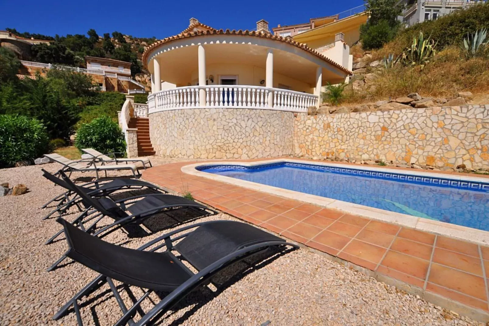 1131 PALAU Casa con Piscina-Zwembad