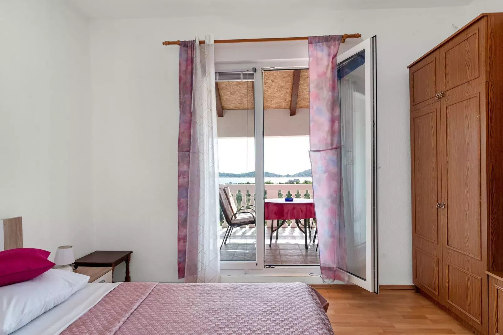 Apartment Lara - two bedroom apartment-Slaapkamer
