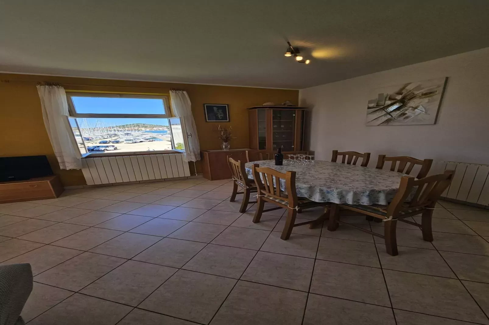 Apartment Mario - three bedroom apartment-Eetkamer