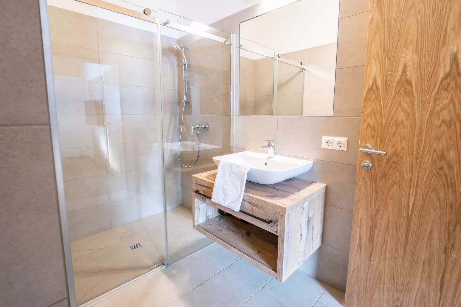 Penthouse Two-bedroom Apartment – KA2P-Badkamer