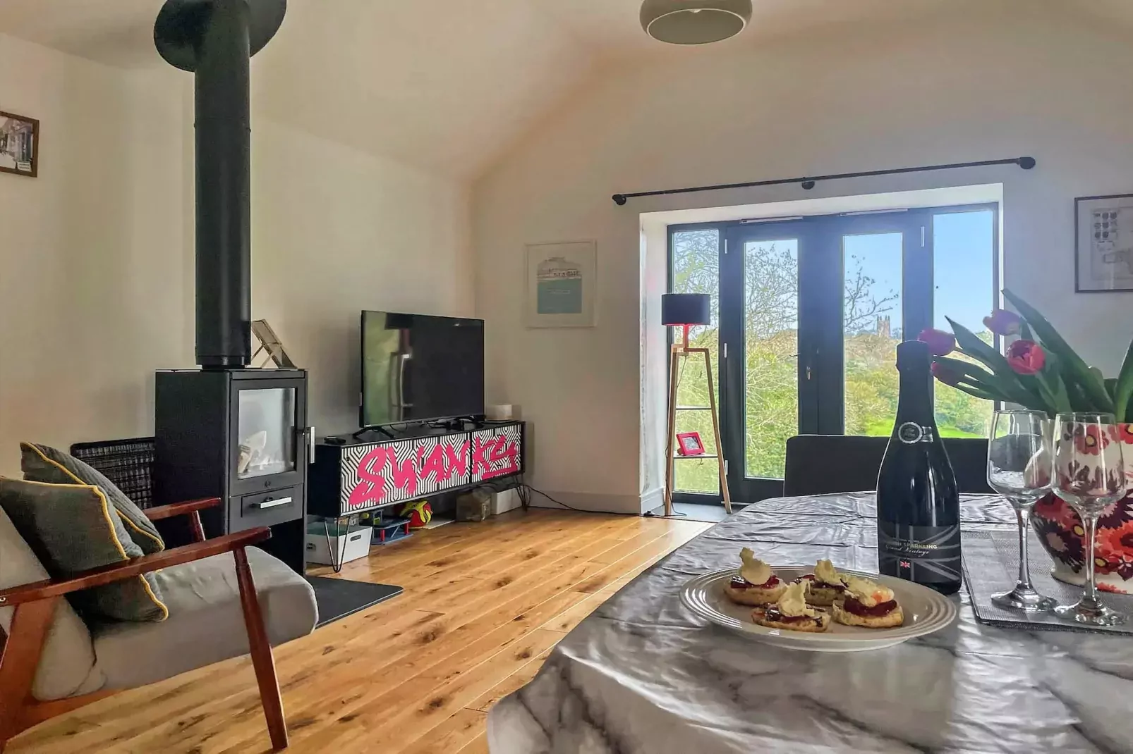 Wiggle Barn, Kingsand-Woonkamer