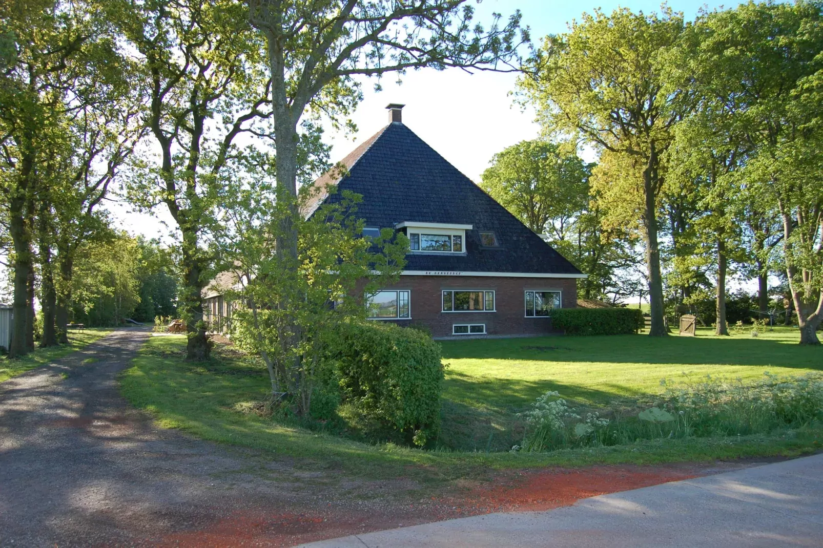Berkenhof 8 personen-Buitenkant zomer