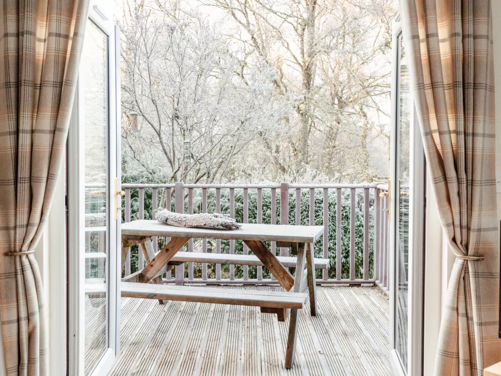 Crossbill Lodge-Buiten