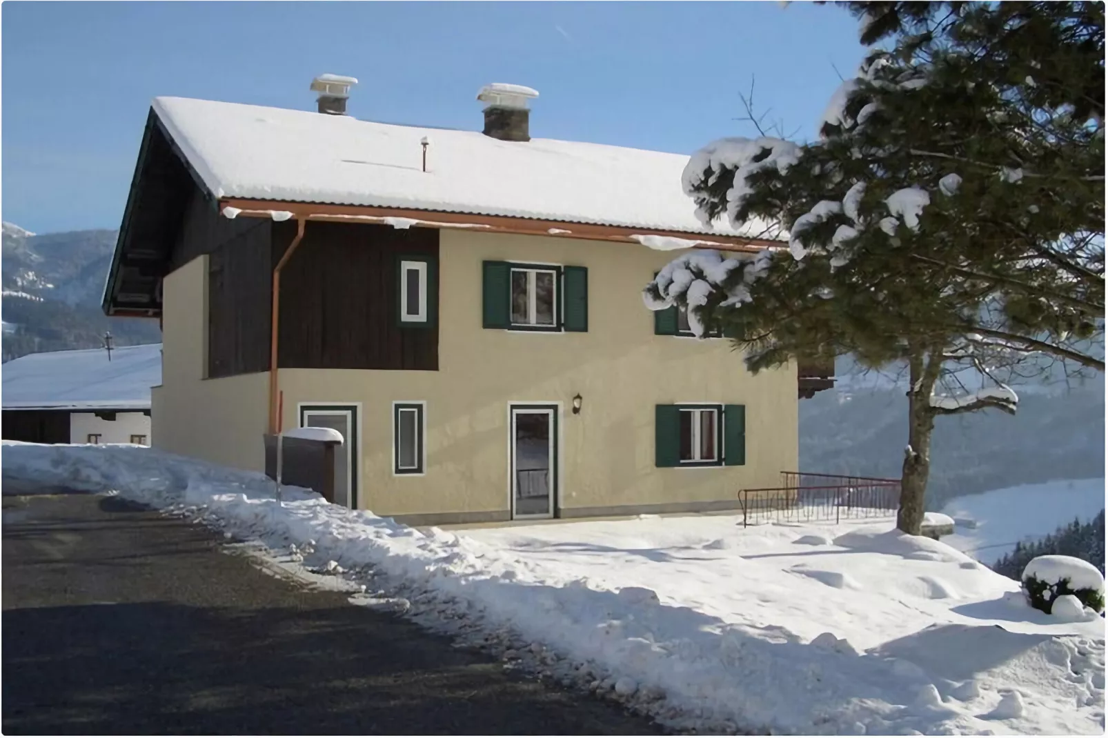Neuhäusl-Exterieur winter