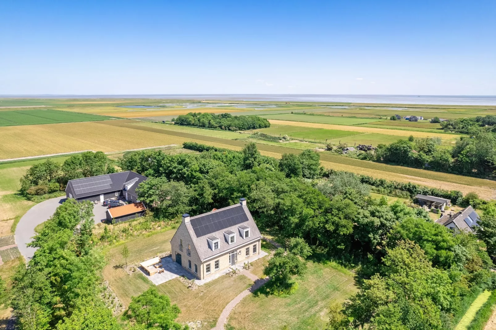 Familievilla Nieuw-Zeeland-Buitenkant zomer