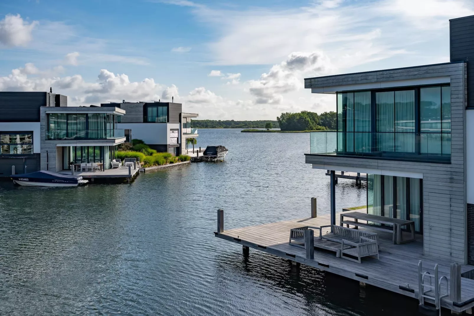 Harbour Village 3-Buitenkant zomer