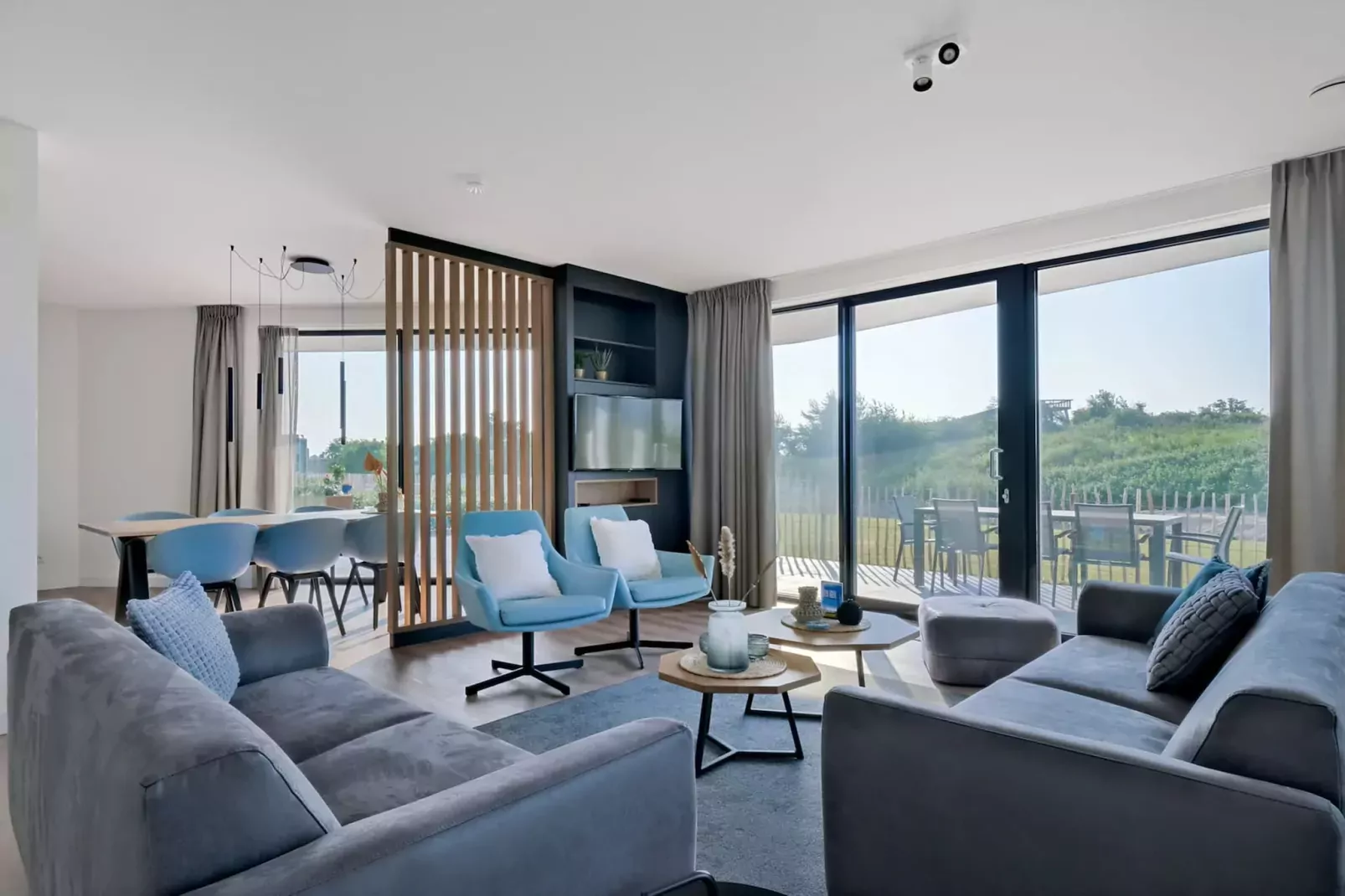 Breskens Apartments & Penthouses 9 - Buitenkant zomer