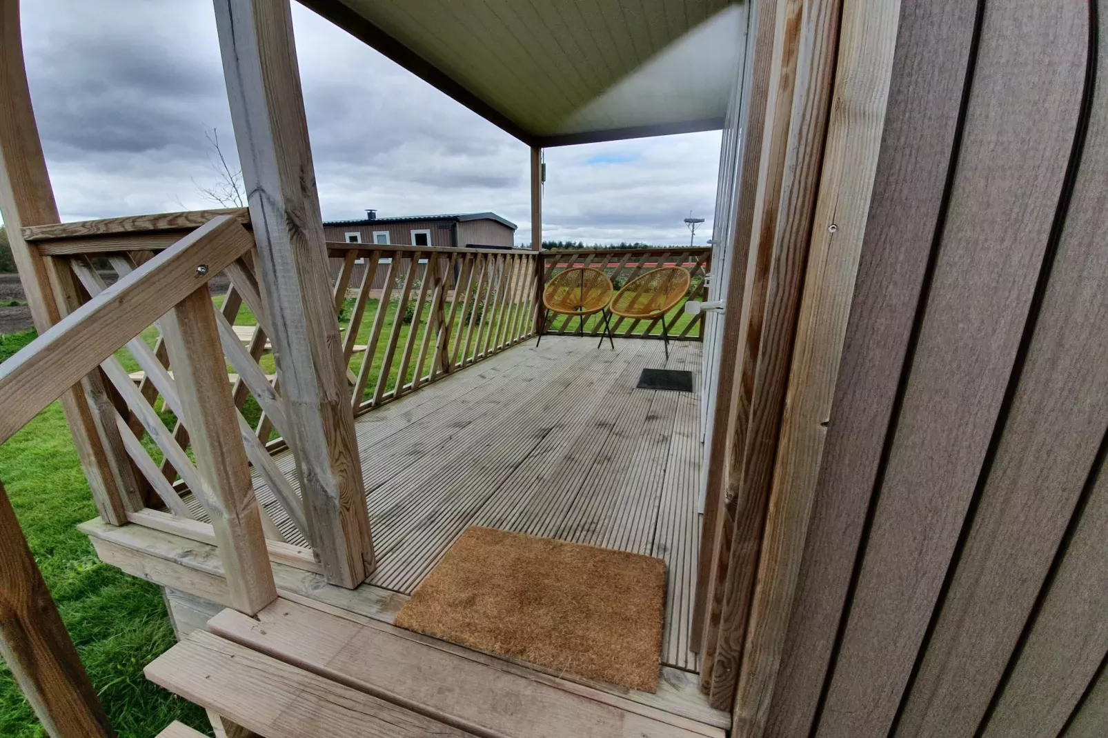 Elperhof Leberenlodge-Buitenkant zomer