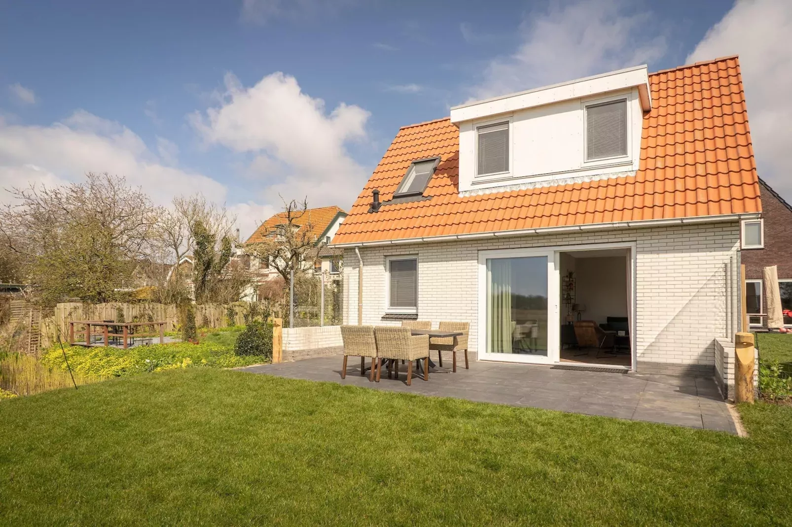 Bungalow Roggesloot A-8a-Buitenkant zomer
