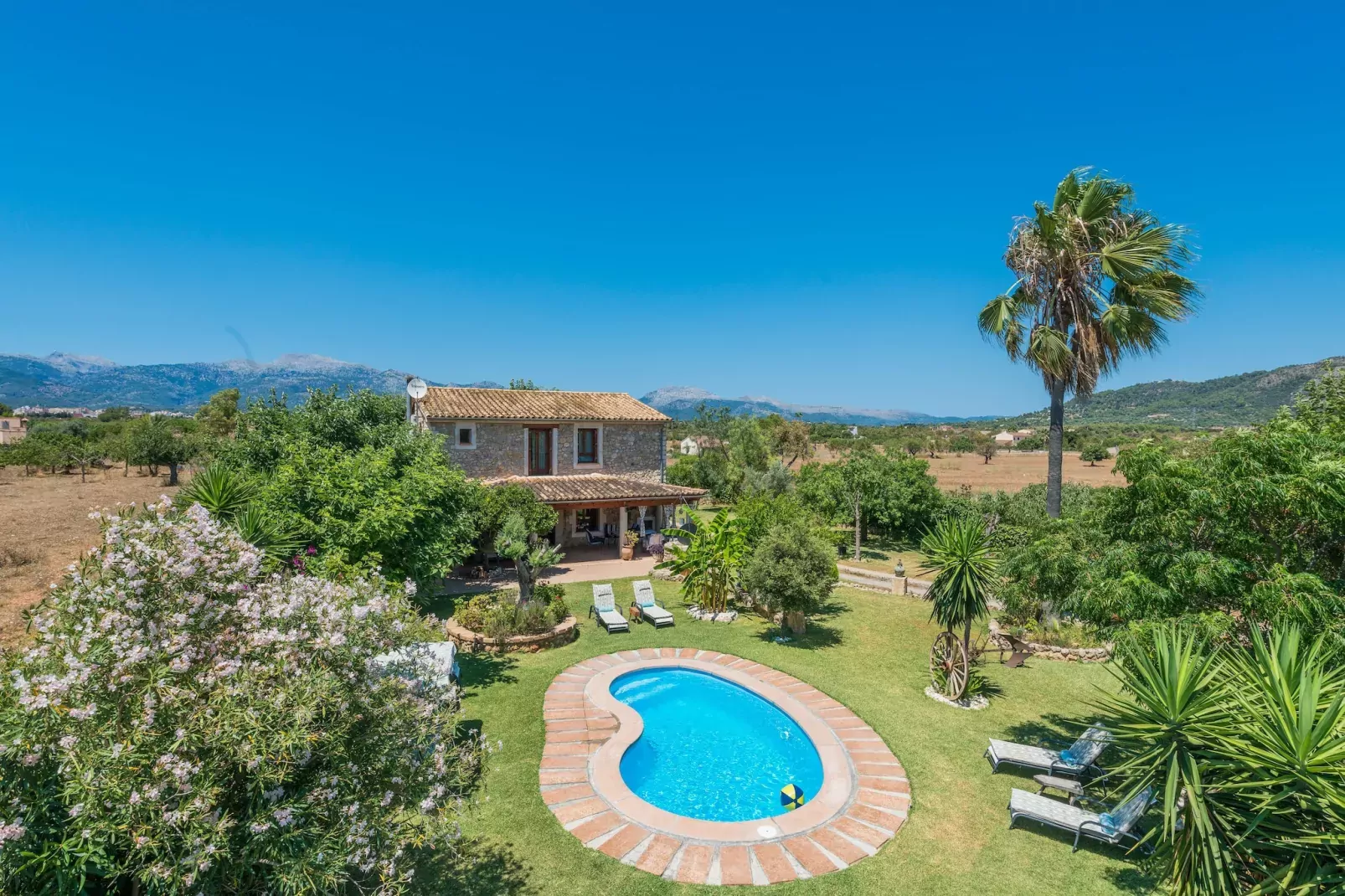 Finca Can Diego-Buitenkant zomer