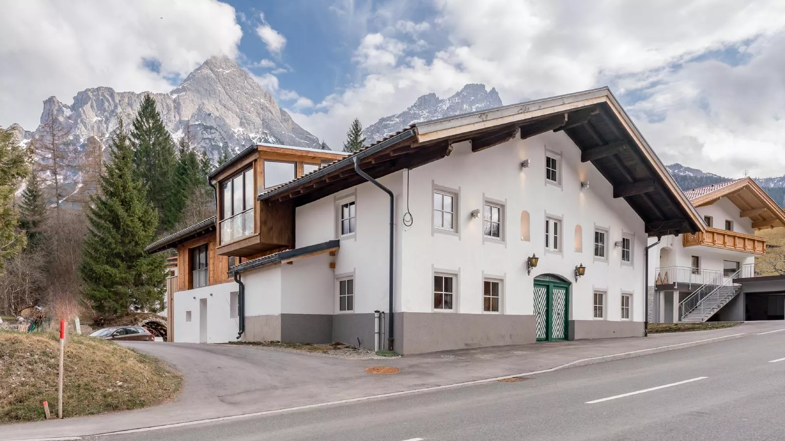 Biber Art Chalet-Buitenkant zomer