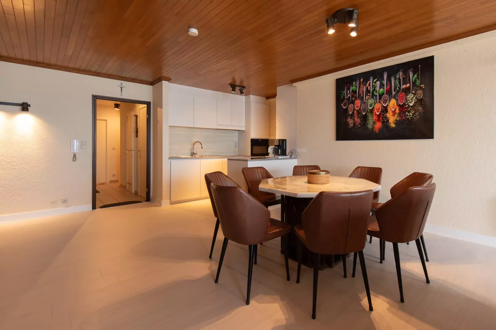 ZANDBK2 0702/ 7B-Eetkamer