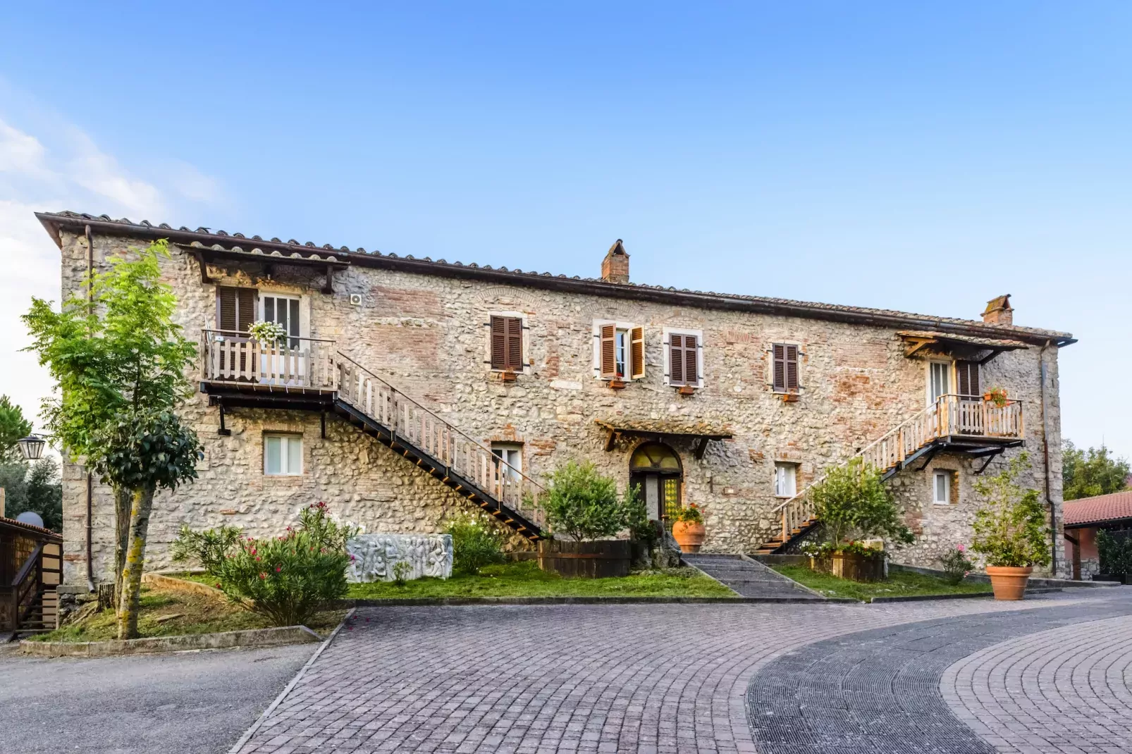 Pian Dei Mucini / APARTMENT TYPE A 3-Zi-App -Smart 40 qm-Buitenkant zomer