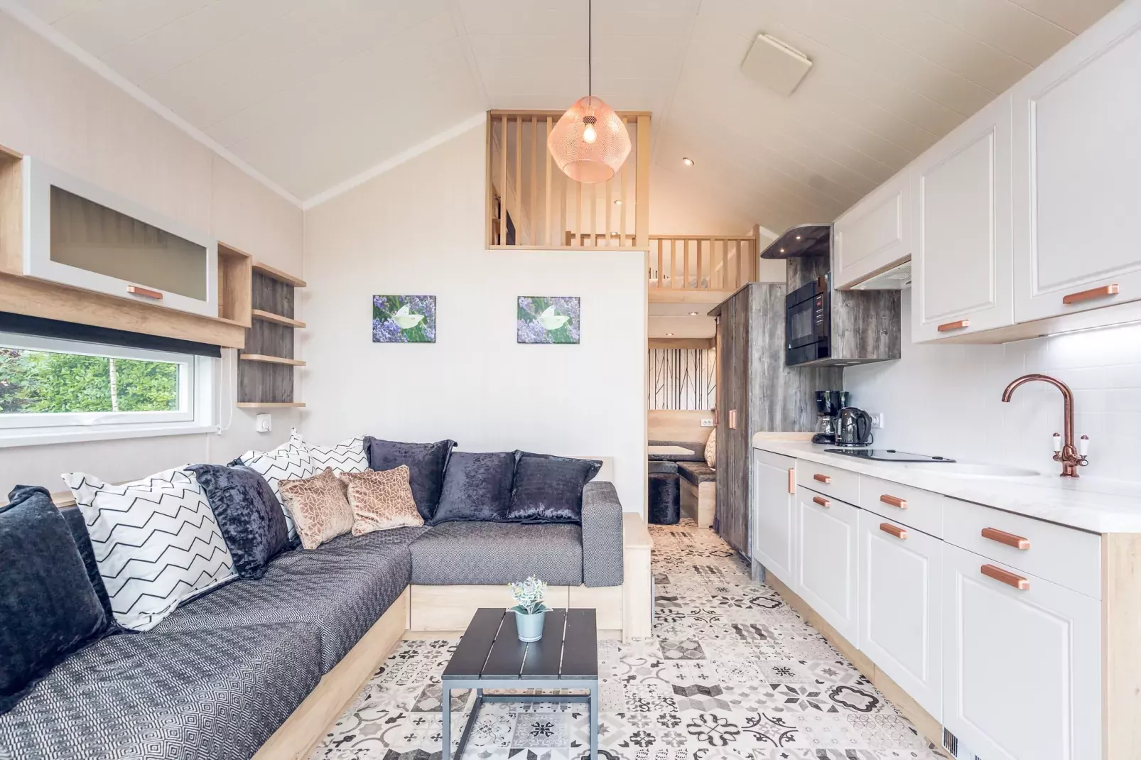 Tinyhouse 'Egel' | 2 - 4 persons-Woonkamer