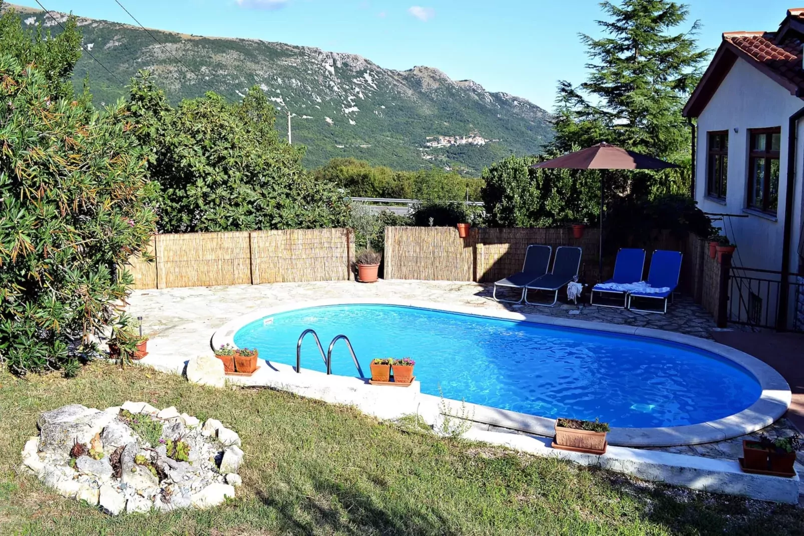 Apartment Ulika - Private Pool, Mountain View-Zwembad