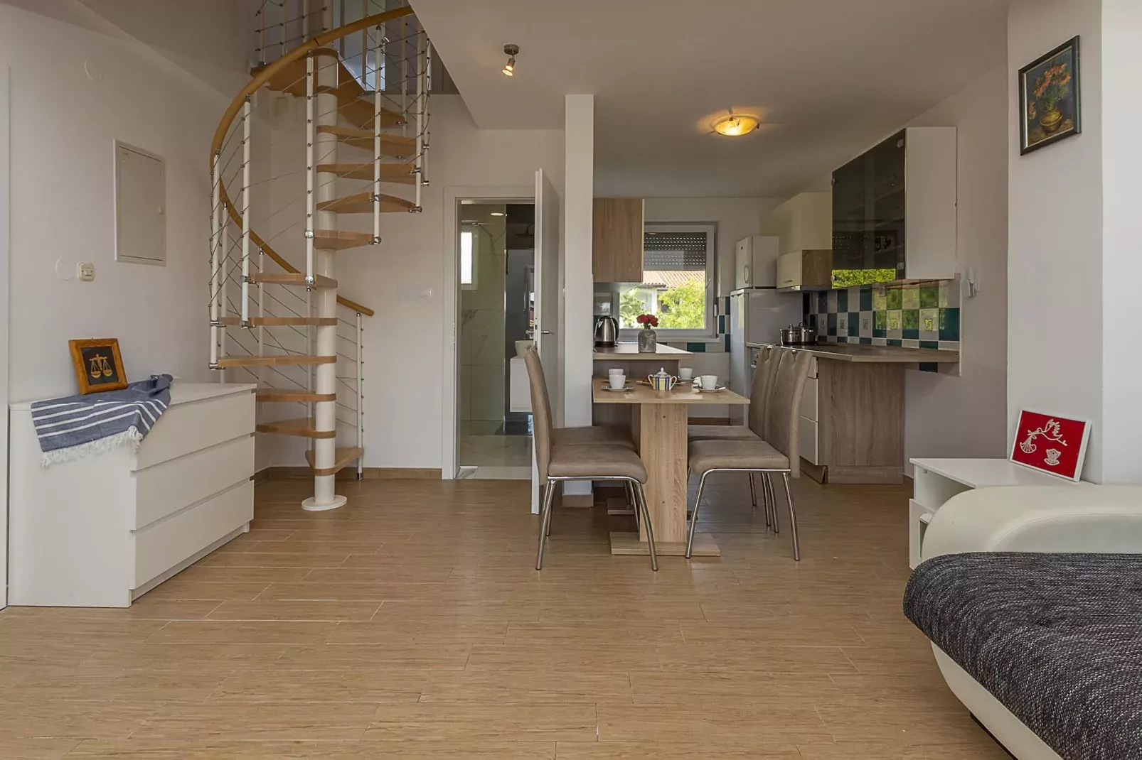 Villa Susanne with Private Pool-Woonkamer