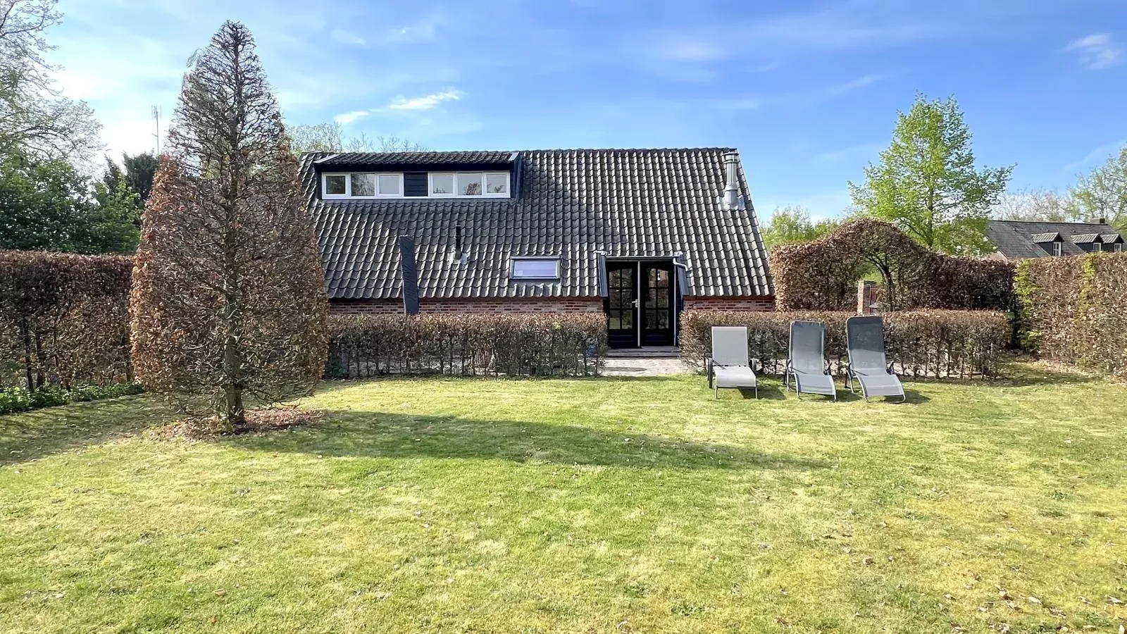 De Zeelberg-Buitenkant zomer