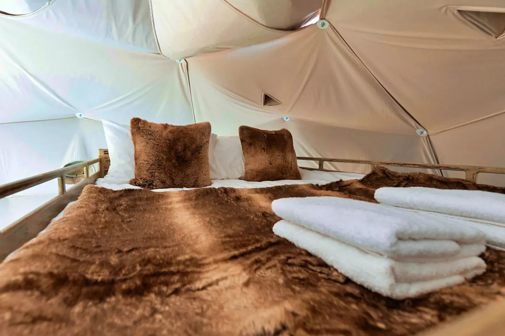 Scotney Luxury Dome-Slaapkamer