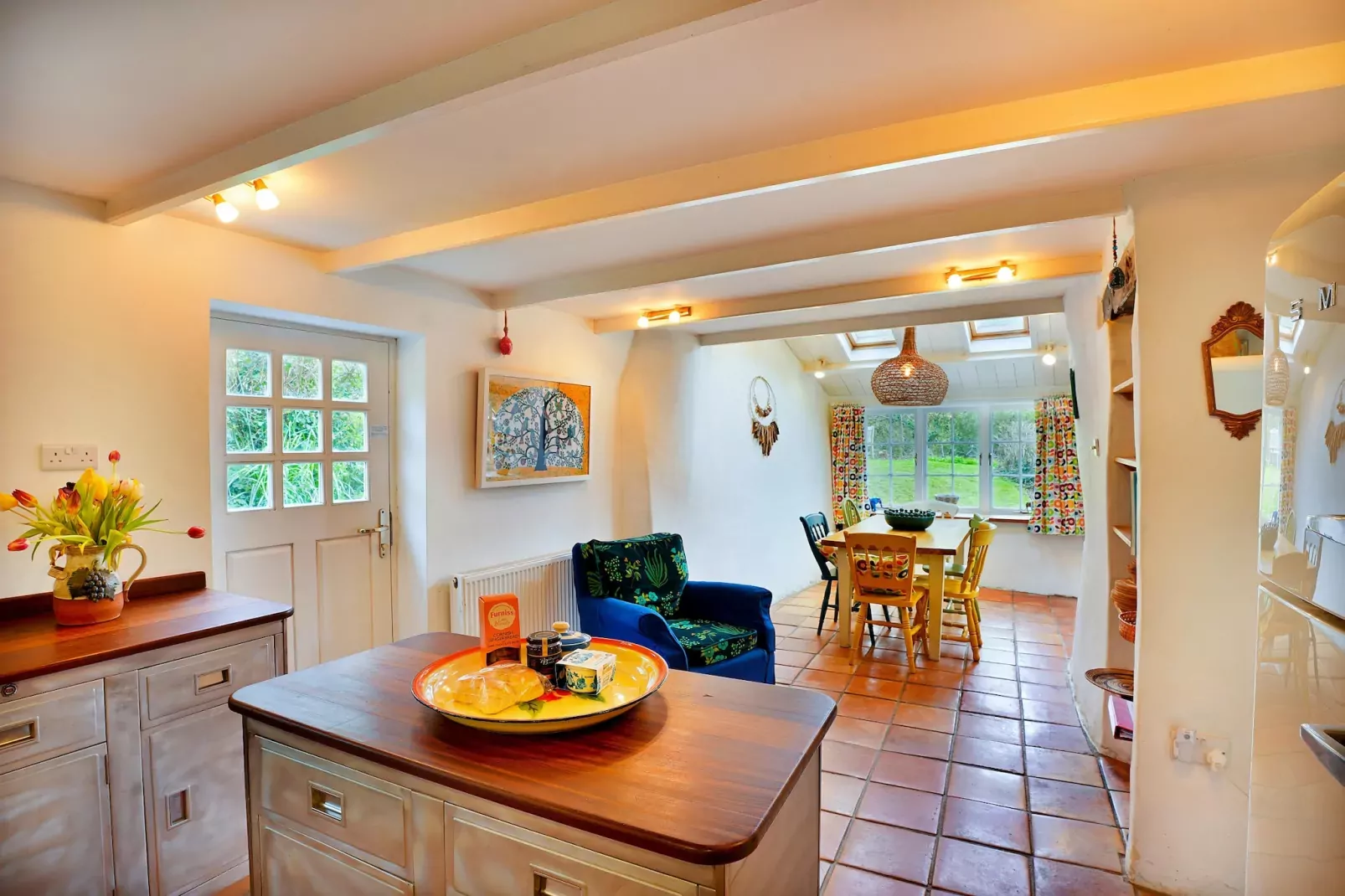 Porthcothan Mill Cottage-Woonkamer