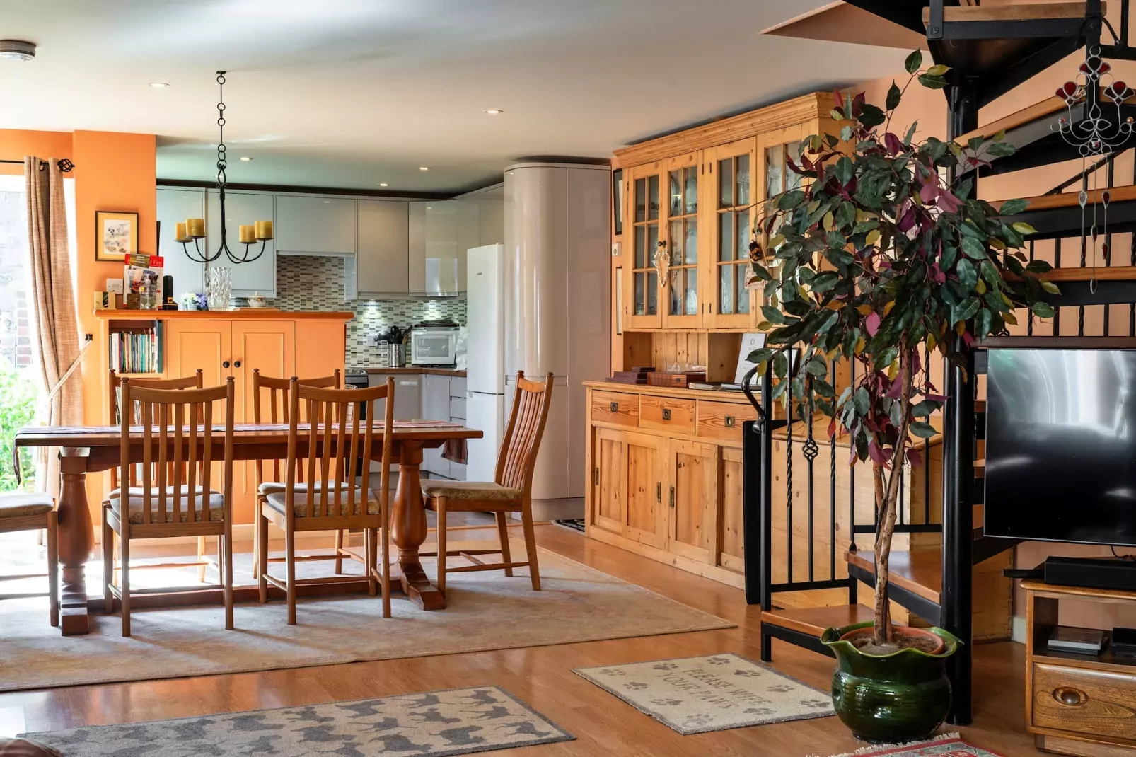 Cherry Tree Cottage-Eetkamer