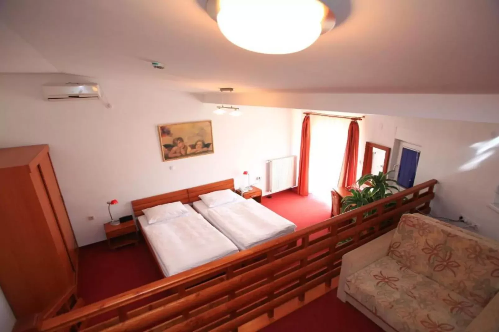 Hotel Orion - Triple Room with Terrace-Slaapkamer