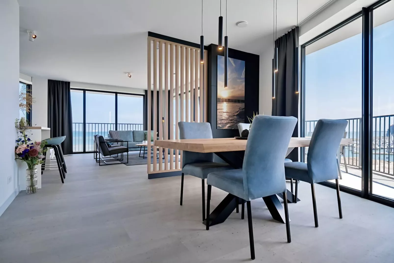 Breskens Apartments & Penthouses 10-Eetkamer