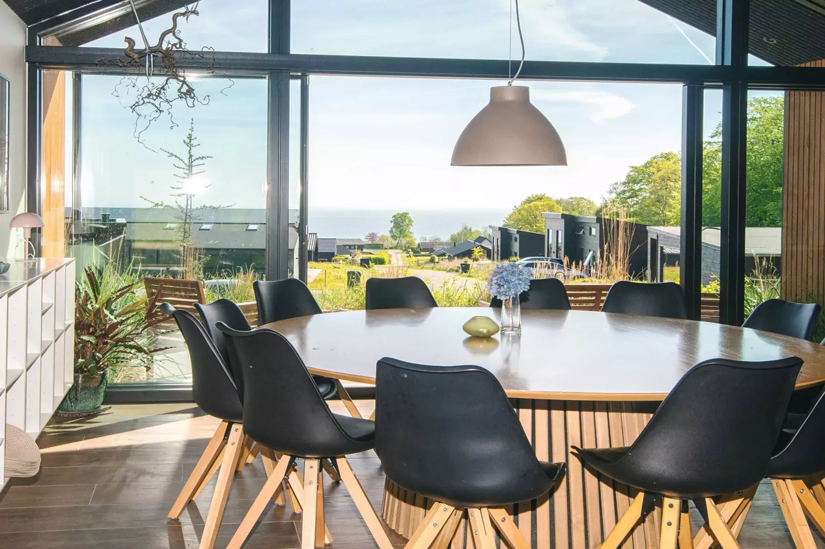 Panoramisch toevluchtsoord met zwembad -- By Traum Ferienwohnungen-Binnen
