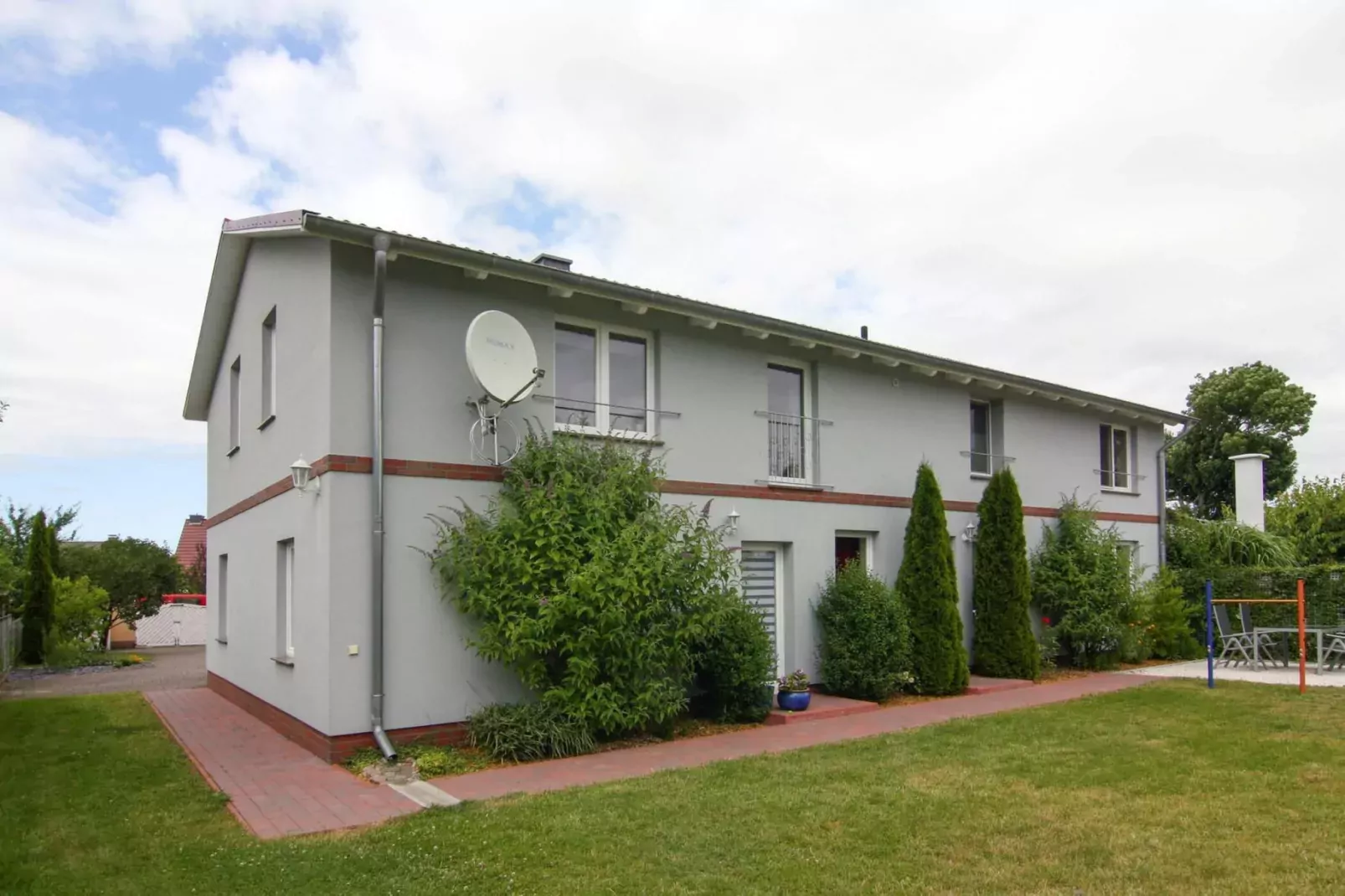 Ferienwohnung in Ribnitz-Damgarten-Buitenkant zomer