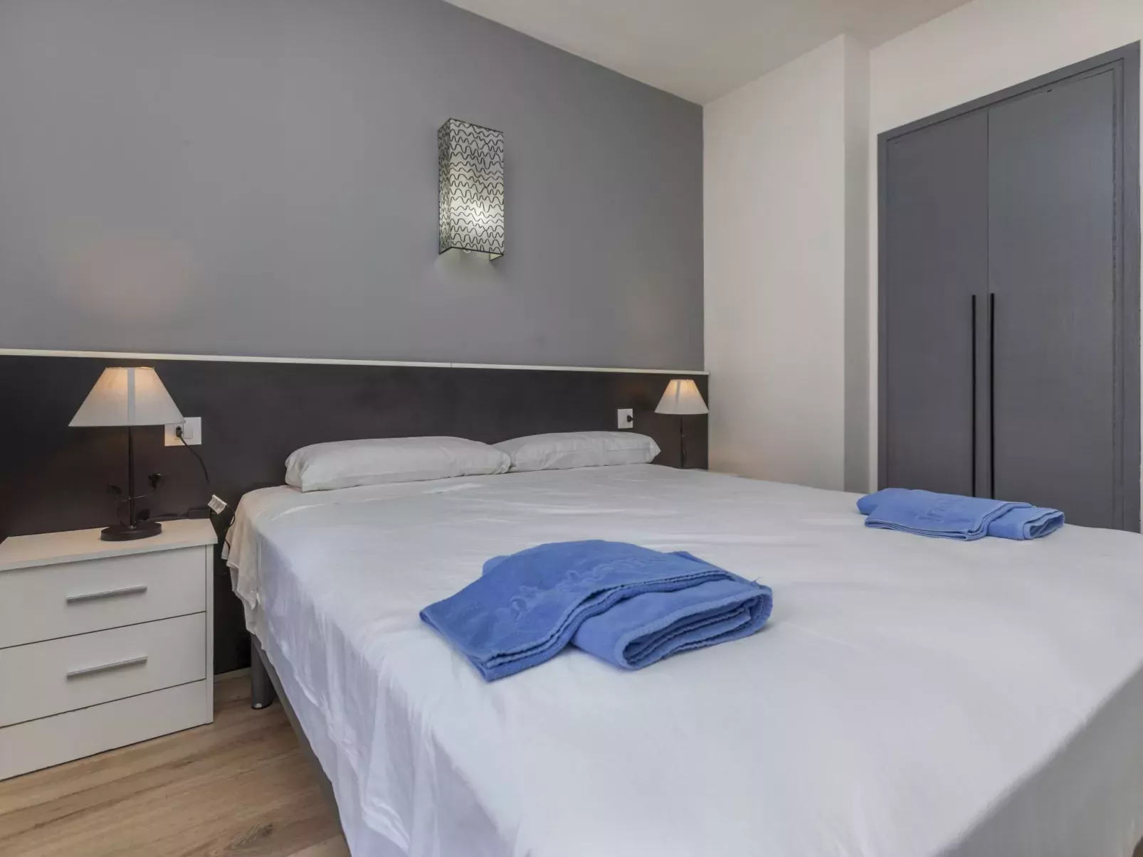 Cosy Lloret-Binnen