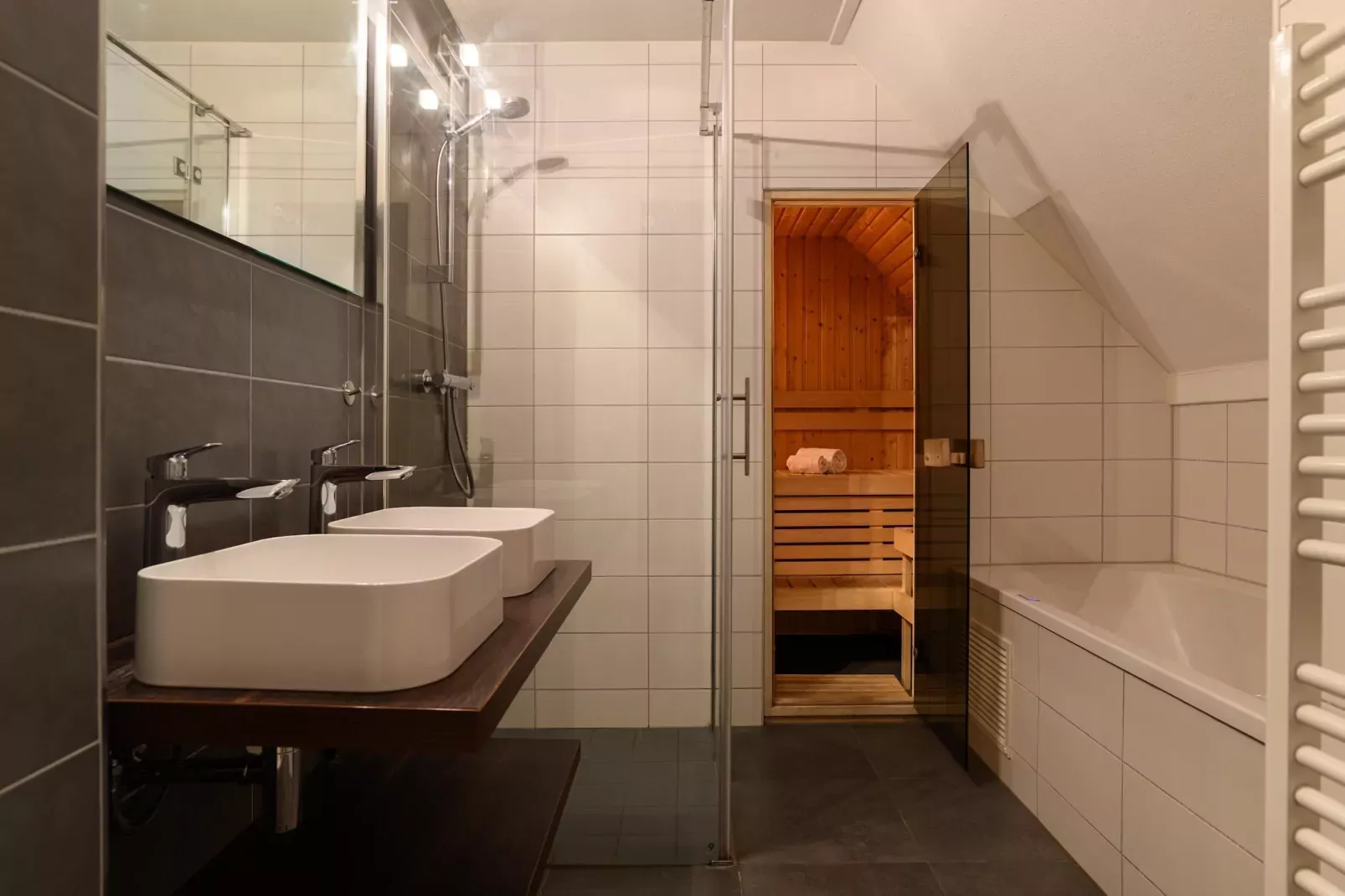 Resort Maastricht 39-Badkamer