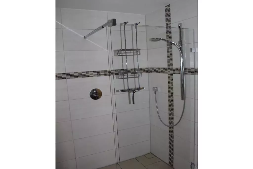 136887-Badkamer