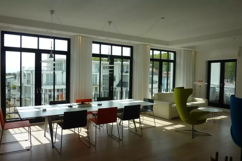 67070-Eetkamer