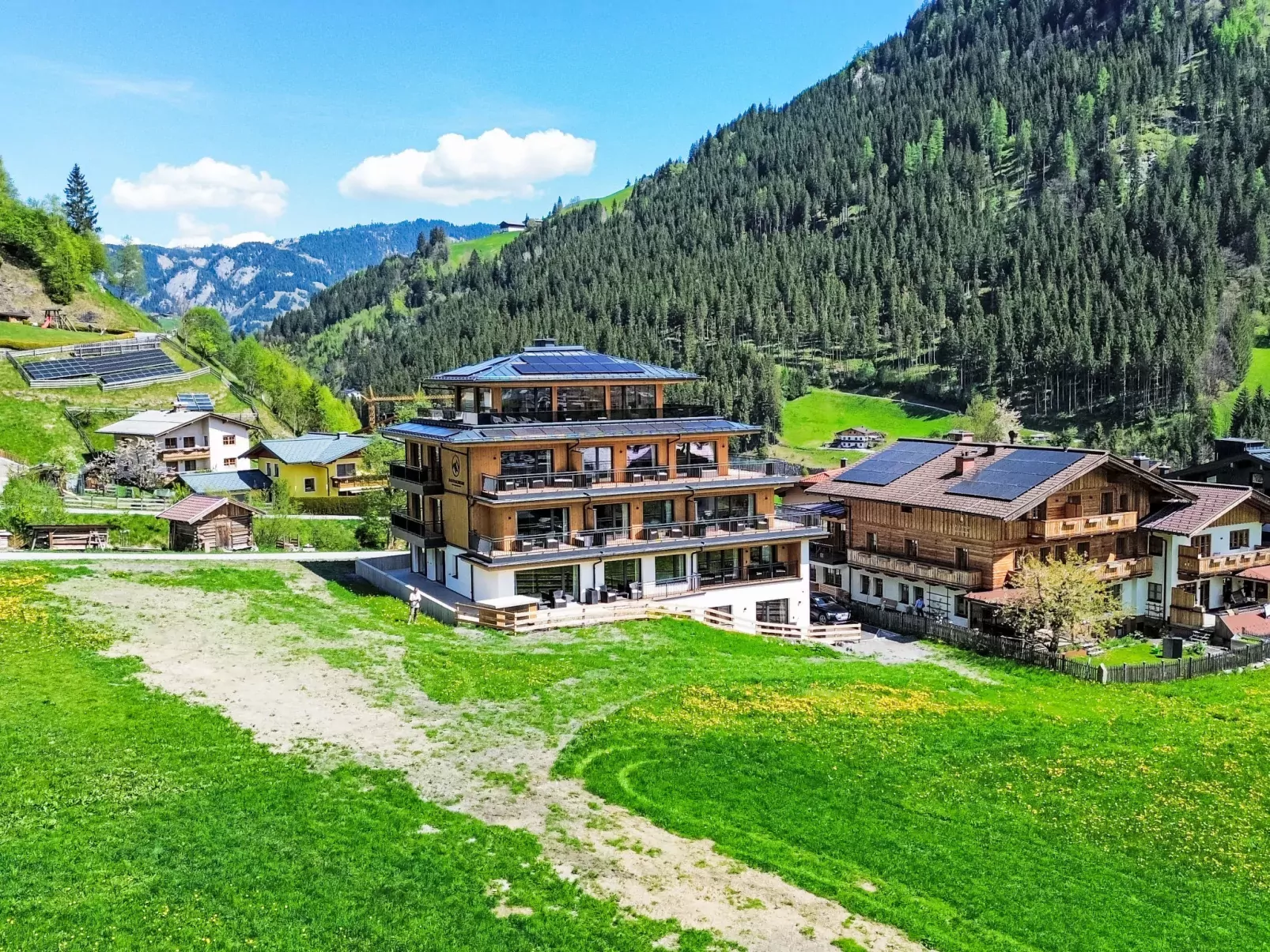 Mountain Suite Nr 102-Buiten