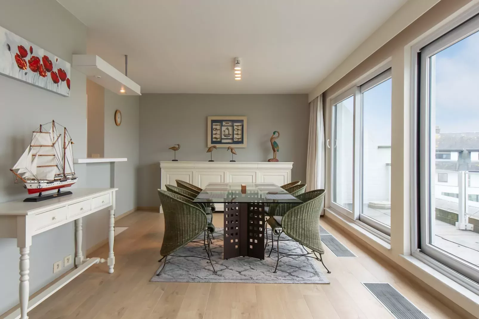 MENTON 22B-Eetkamer