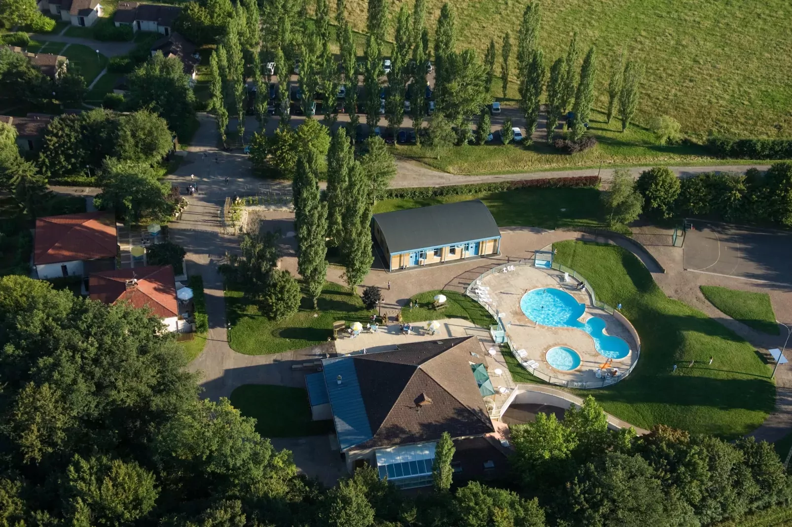 Gîte 3 Pièces 6 Personnes 1  bébé Roncière-Exterieur winter
